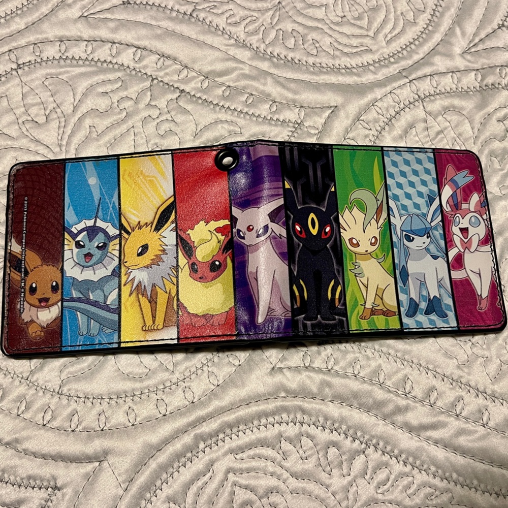 POKEMON Eeeve Evolution Wallet Unisex